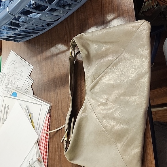 Purse - Picture 1 of 1